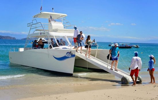 40-Ft-Catamaran-Party-Boat-Jaco-Tortuga-Costa-Rica-06_Resized