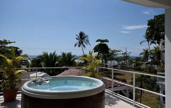 Casa-Blanca-Beachfront-Mansion-Costa-Rica-23