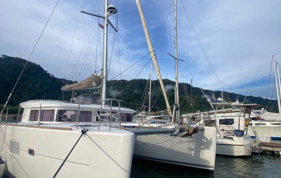Hilux-Catamaran-Jaco-Costa-Rica-Party-Boat-02