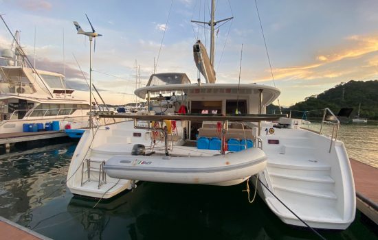 Hilux-Catamaran-Jaco-Costa-Rica-Party-Boat-06